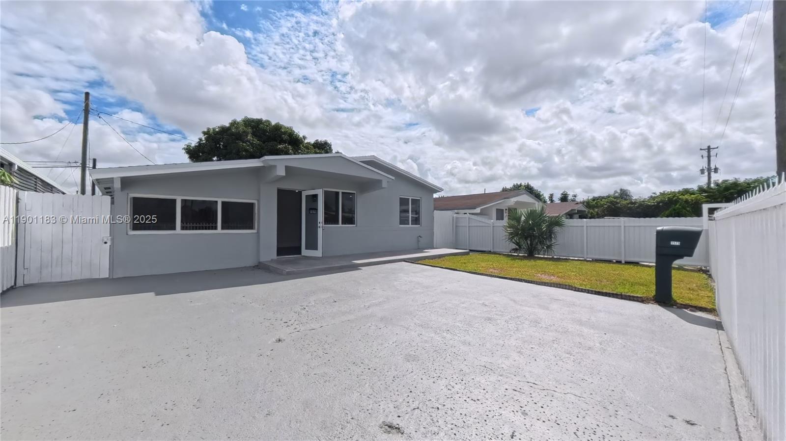 LUNSFORD GARDENS - Residential