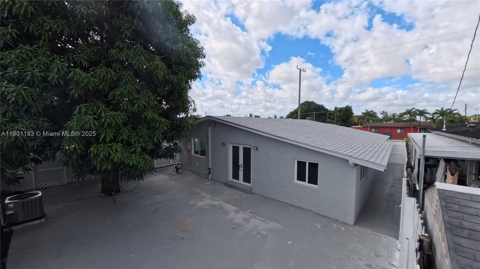LUNSFORD GARDENS - Residential