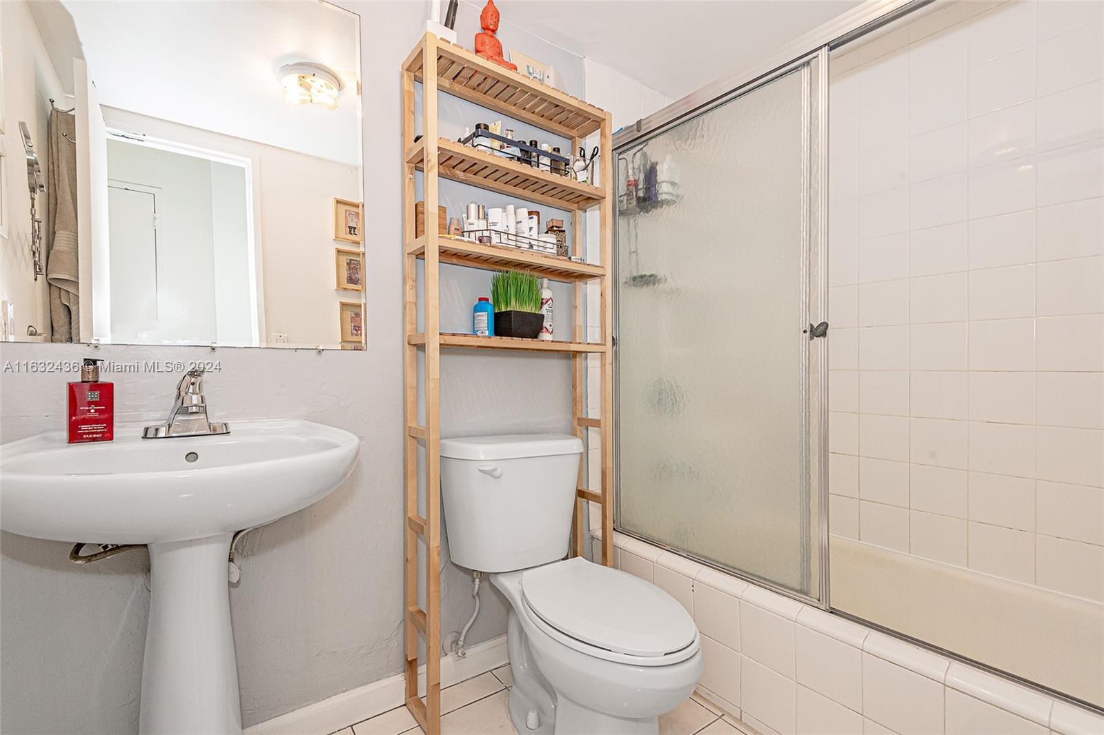 BAYVIEW TERR CONDO - Residential