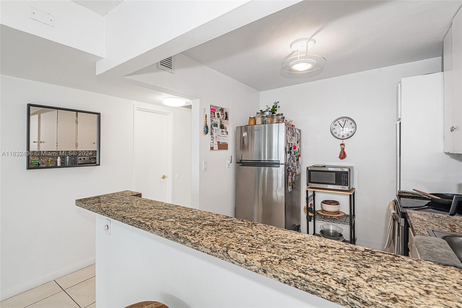 BAYVIEW TERR CONDO - Residential