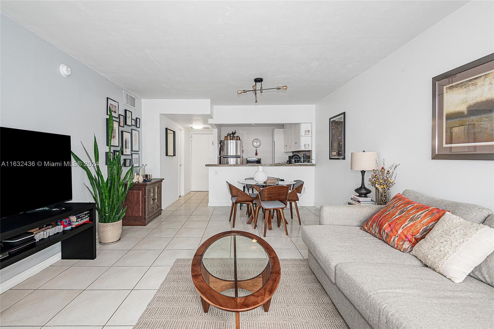 BAYVIEW TERR CONDO - Residential