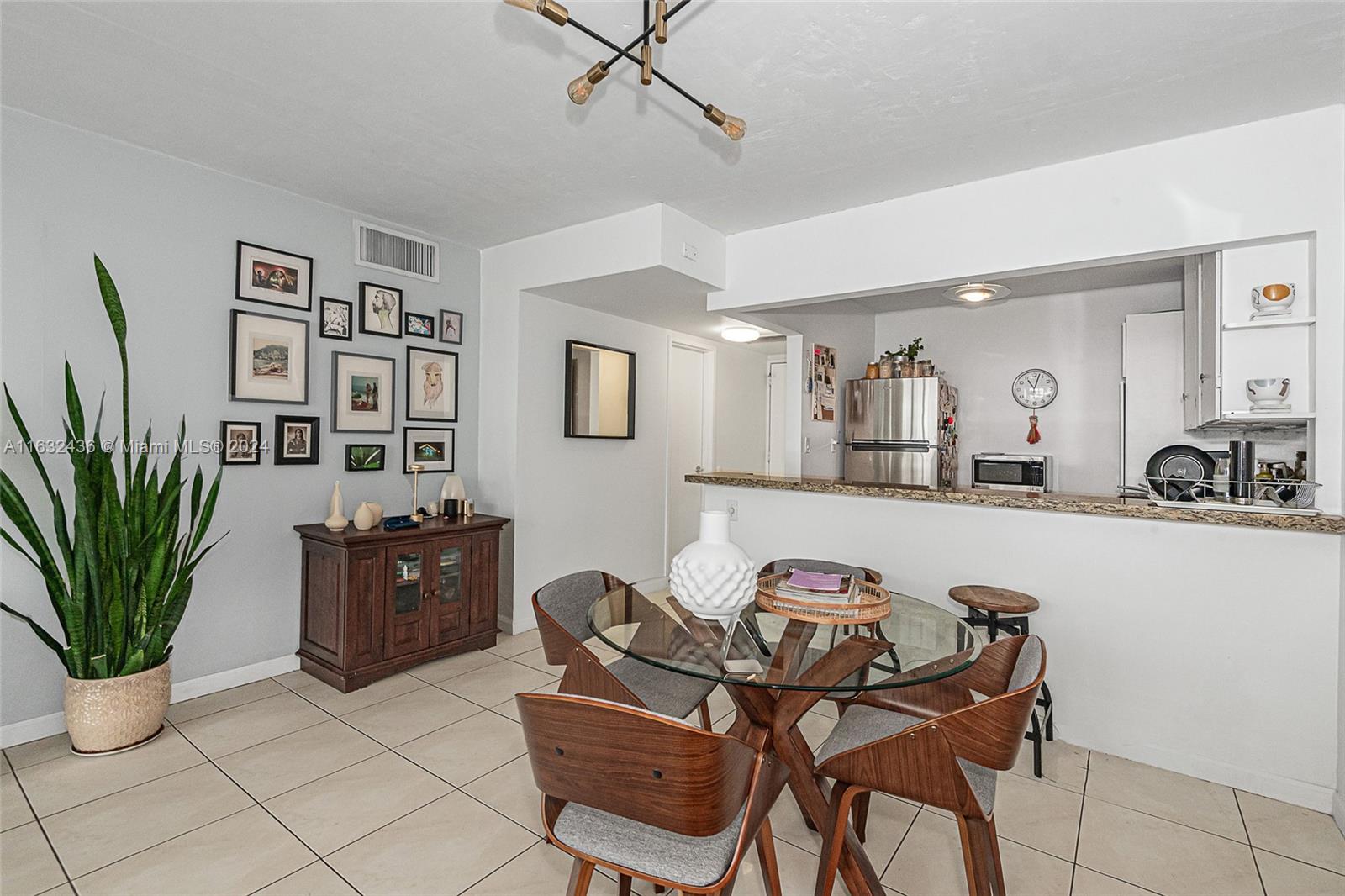 BAYVIEW TERR CONDO - Residential