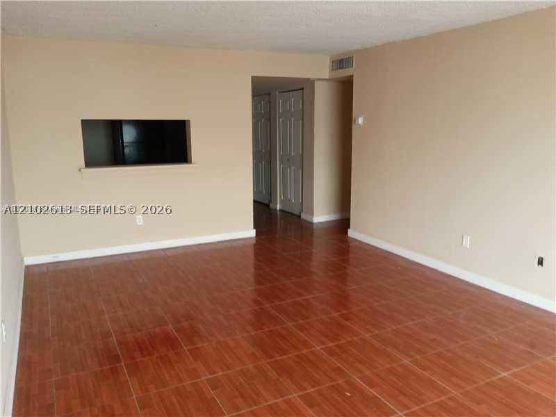 492 NW 165th St Rd C-512