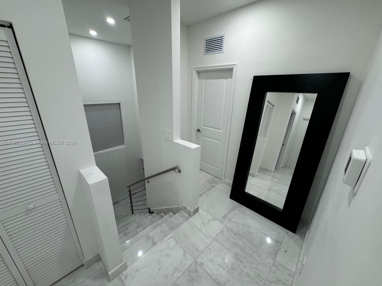 ESTATES AT SILVER PALM - Residential