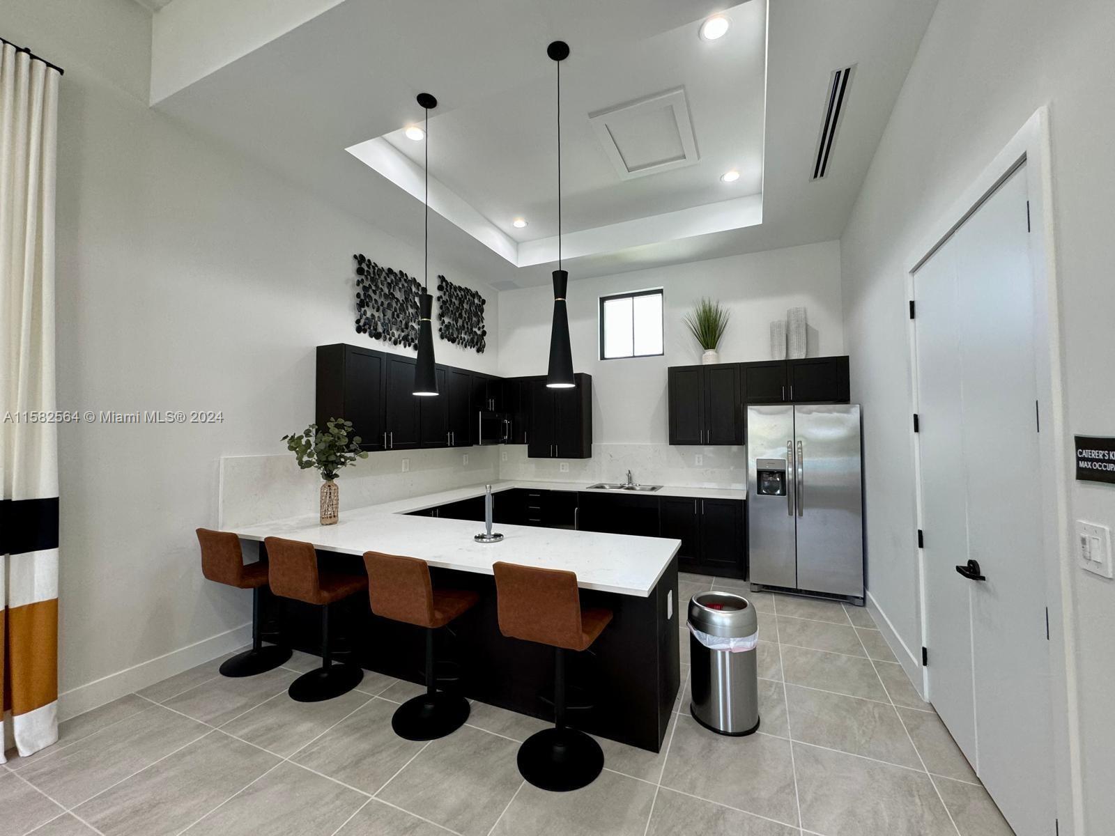 ESTATES AT SILVER PALM - Residential