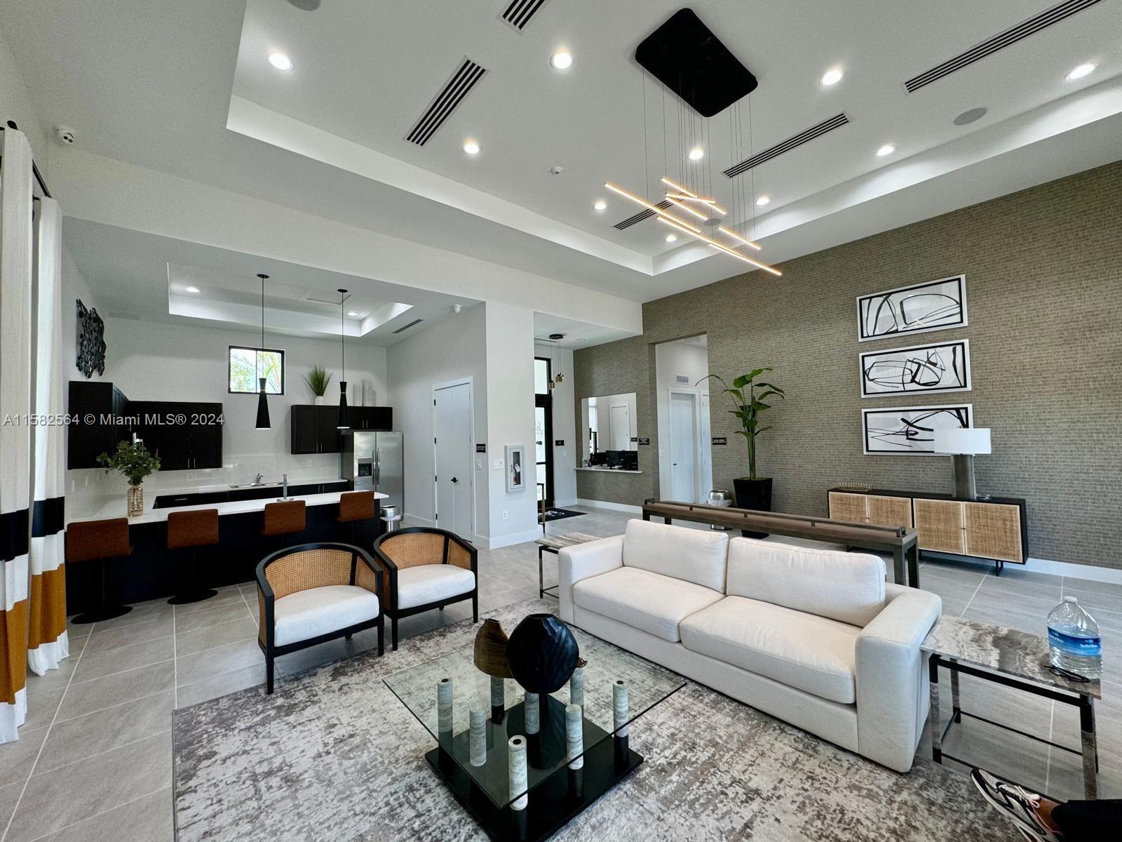 ESTATES AT SILVER PALM - Residential