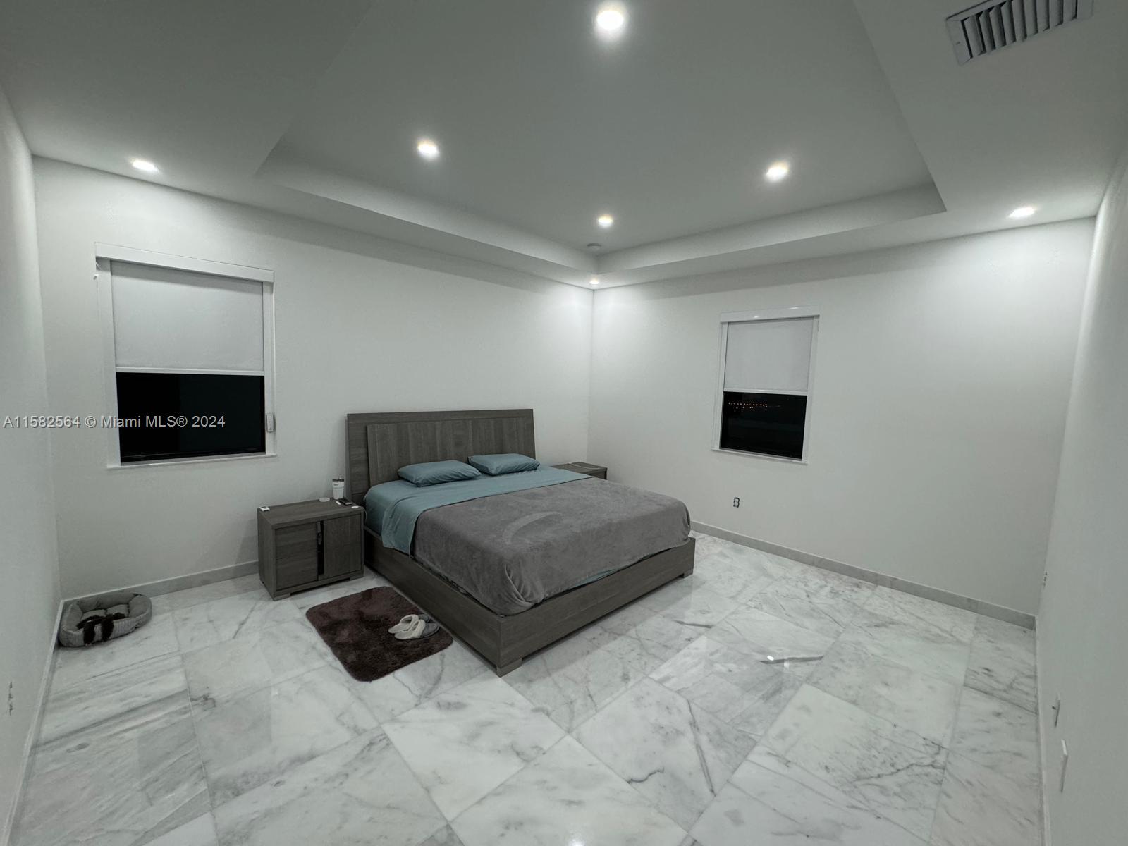 ESTATES AT SILVER PALM - Residential