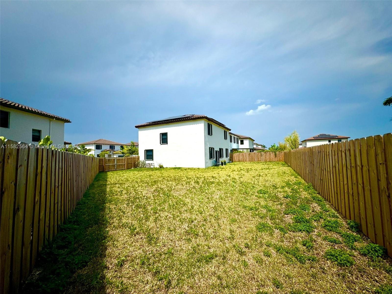 ESTATES AT SILVER PALM - Residential