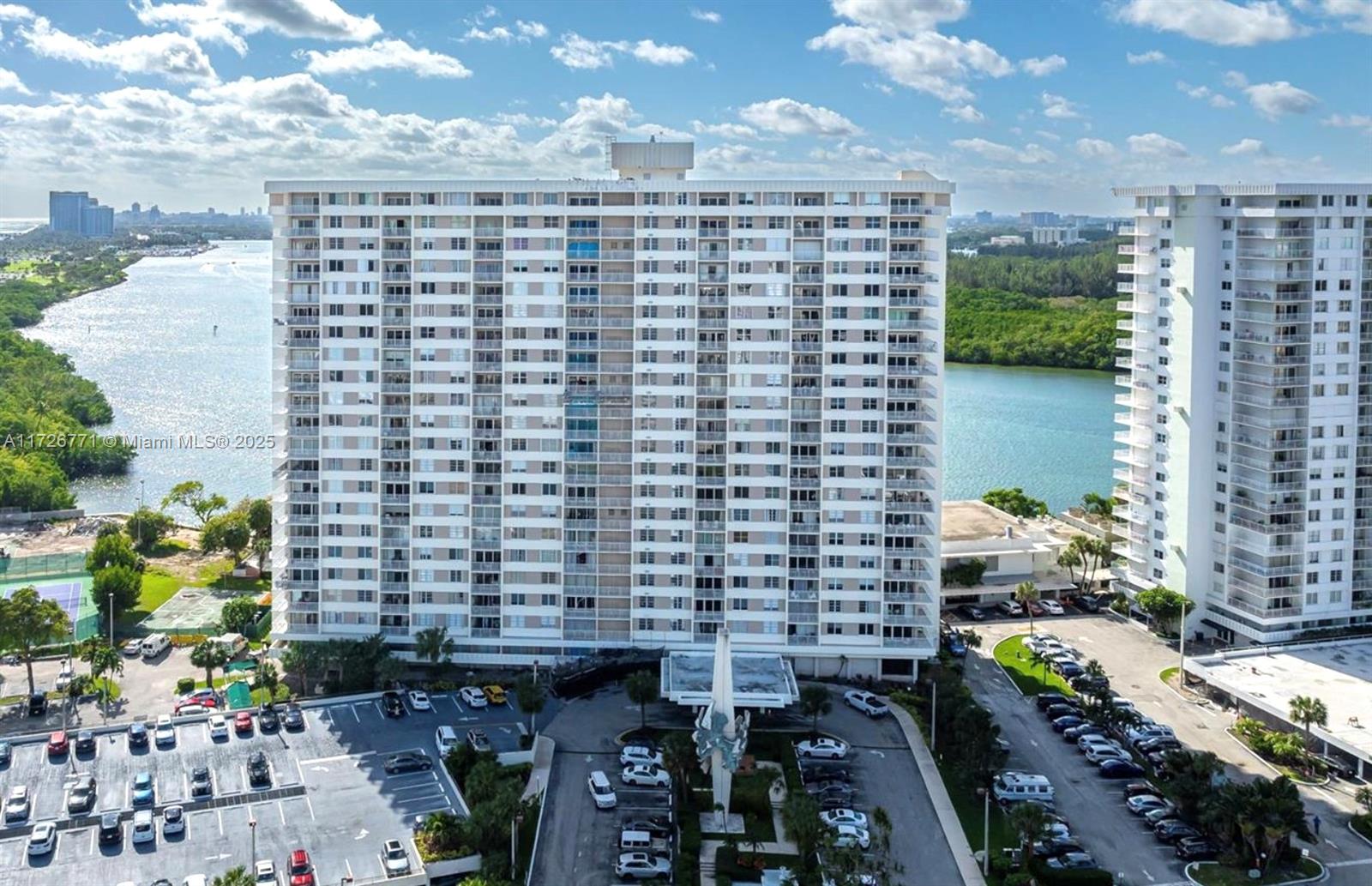 ARLEN HOUSE CONDO - Residential