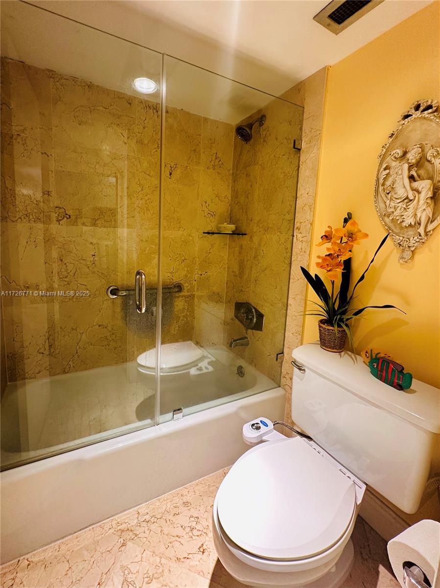 ARLEN HOUSE CONDO - Residential