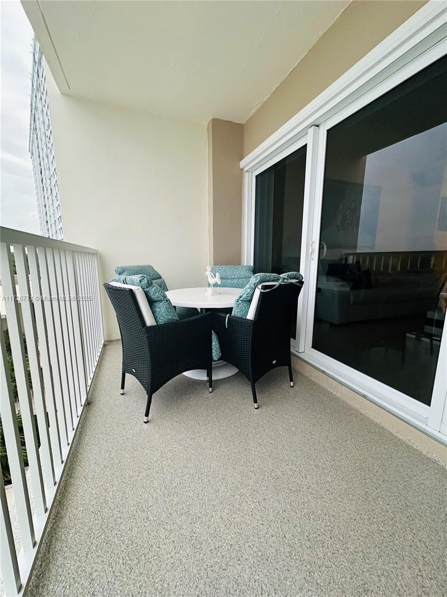 ARLEN HOUSE CONDO - Residential