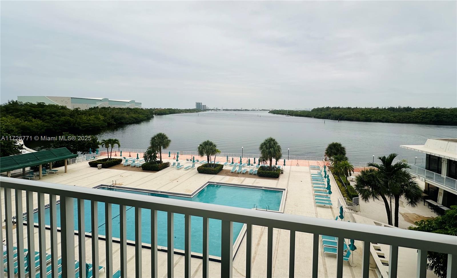 ARLEN HOUSE CONDO - Residential