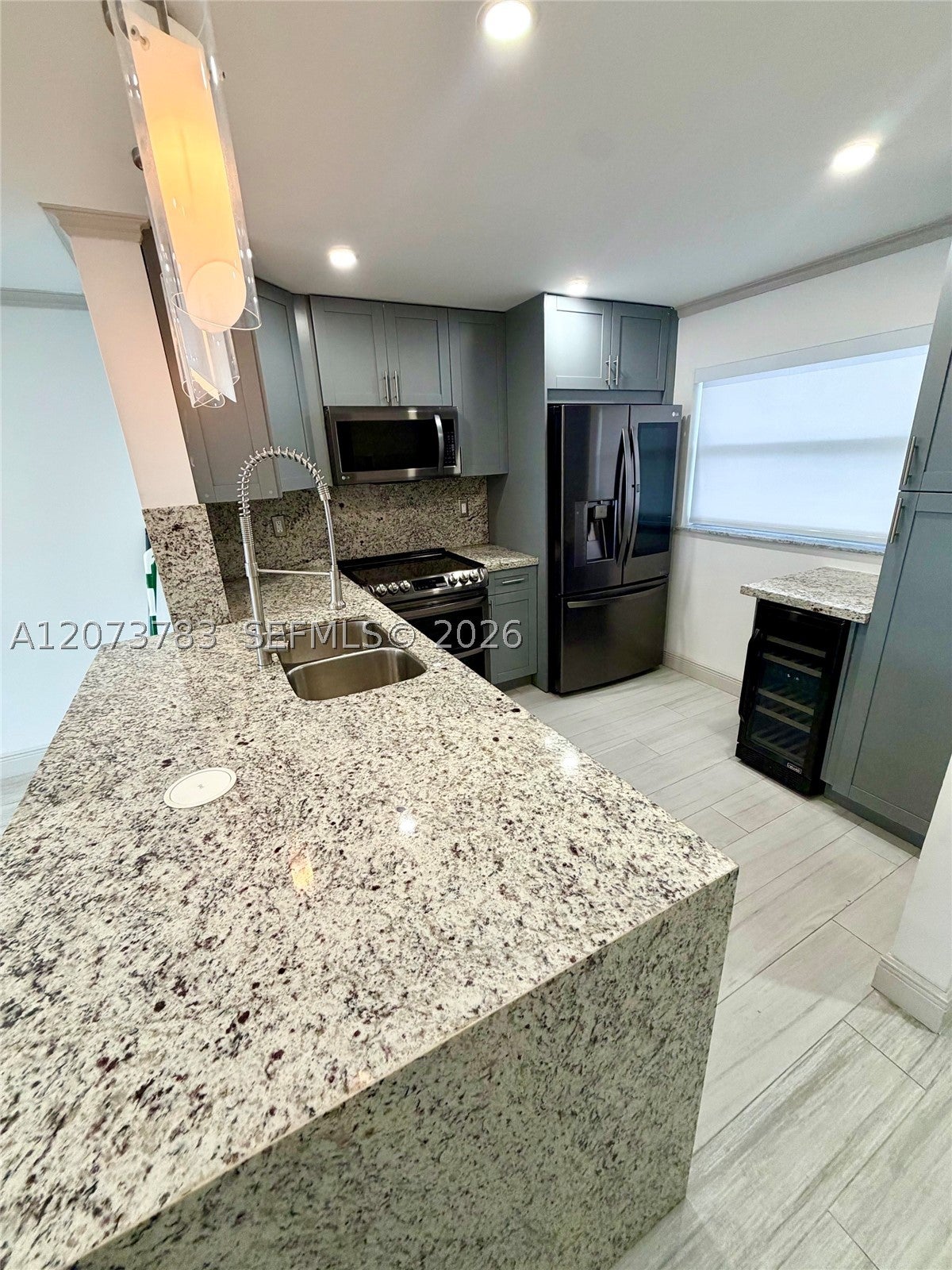 4000 NE 170th St 207