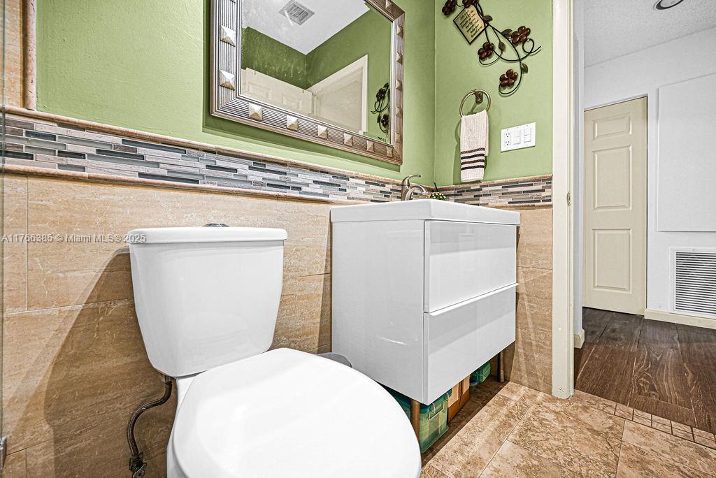 LAKES OF WOODHAVEN I - Residential
