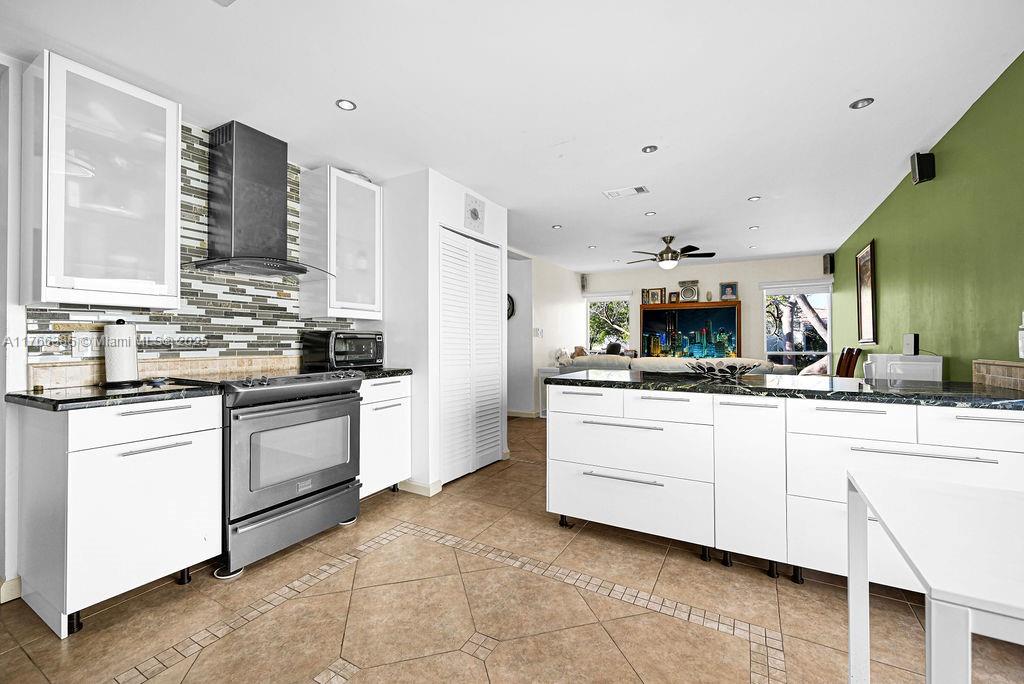 LAKES OF WOODHAVEN I - Residential