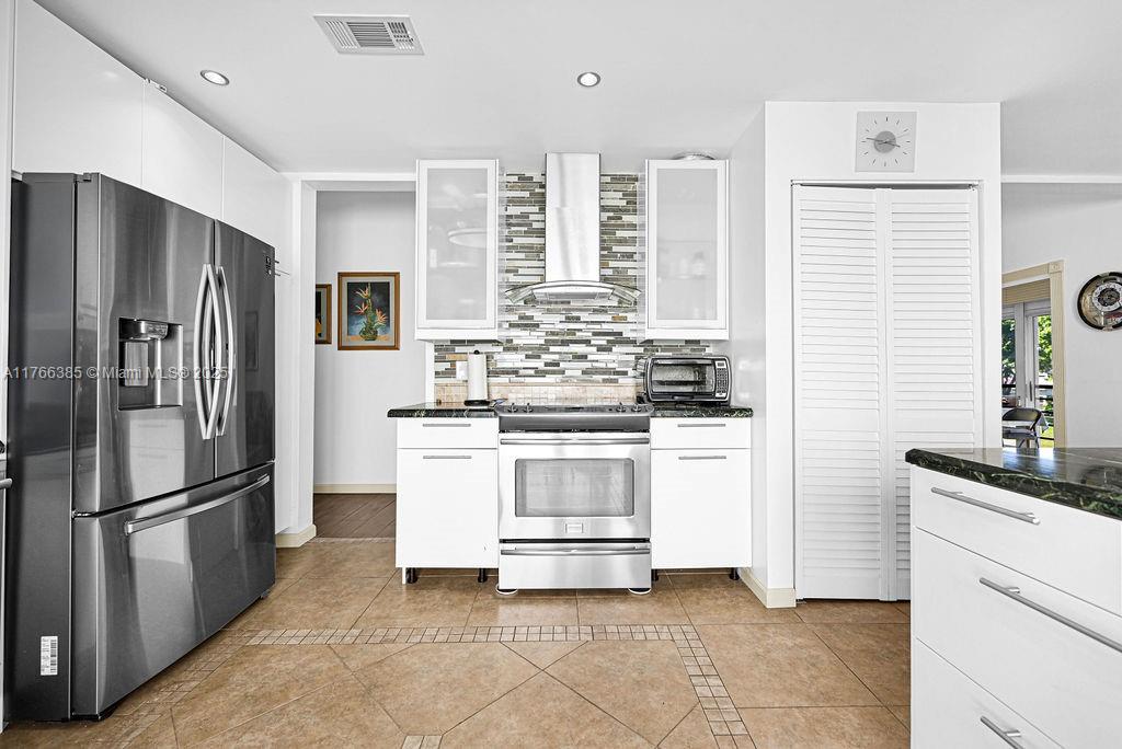 LAKES OF WOODHAVEN I - Residential