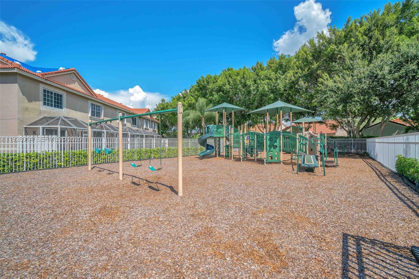 SECTORS 3 & 4 BOUNDARY PL - Residential Lease