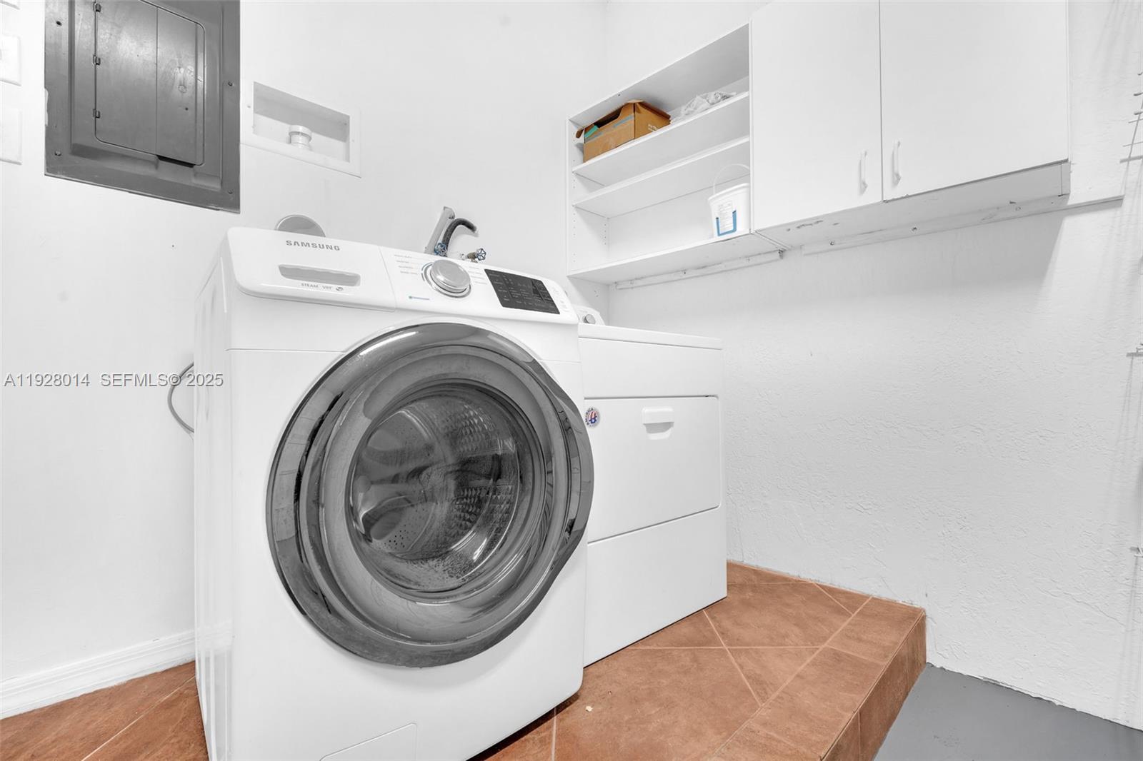 SECTORS 3 & 4 BOUNDARY PL - Residential Lease