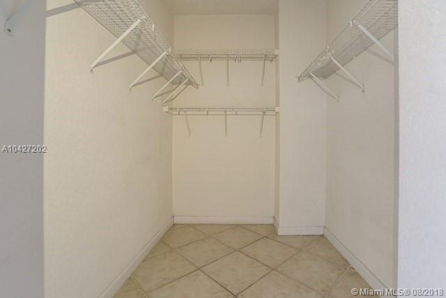 WAVE CONDO - Residential