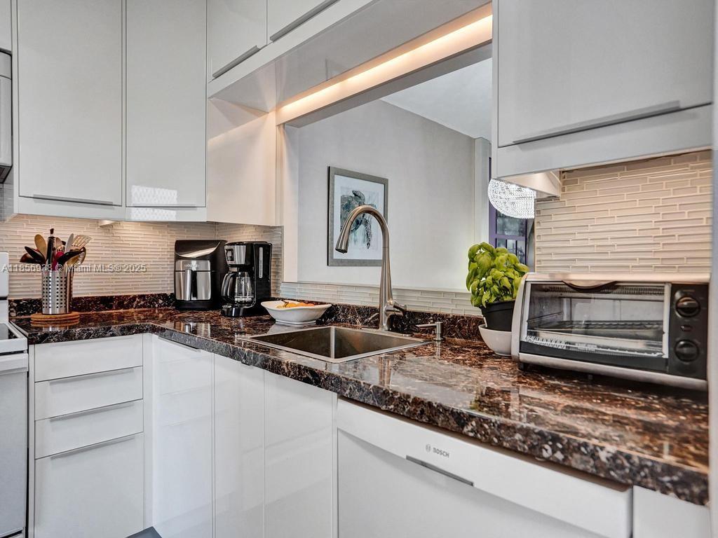 ELDERBERRY GARDENS CONDO - Residential