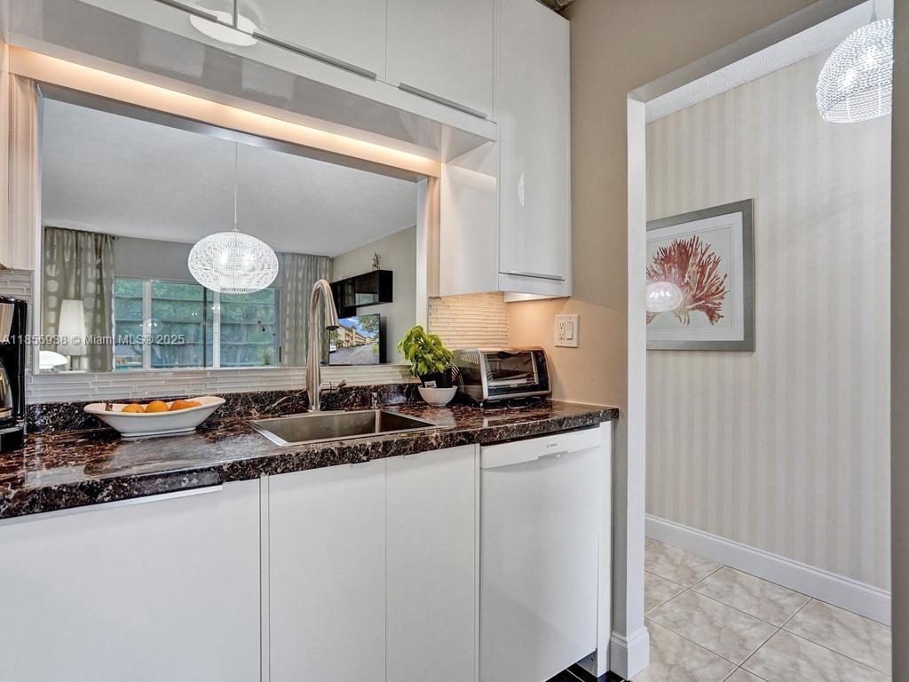 ELDERBERRY GARDENS CONDO - Residential