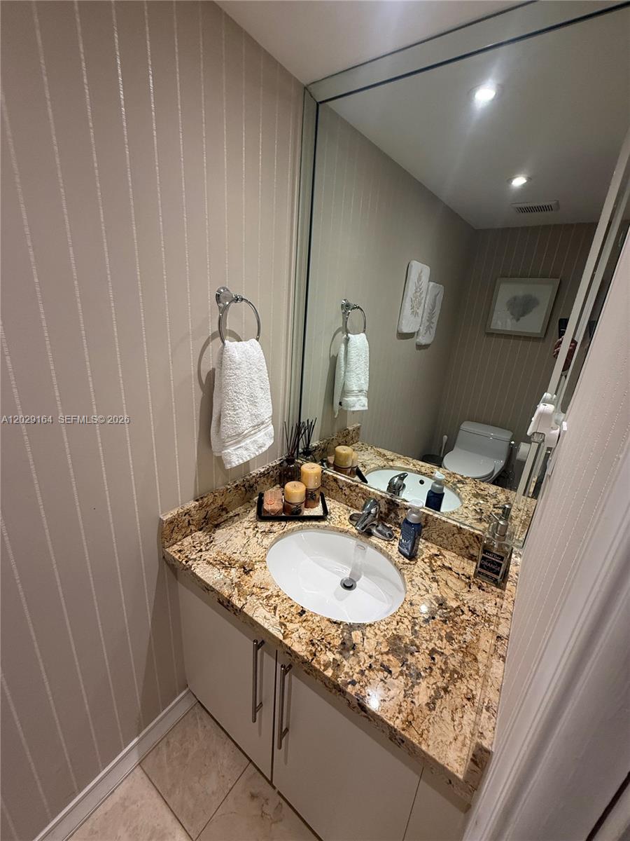 DELVISTA B CONDO - Residential