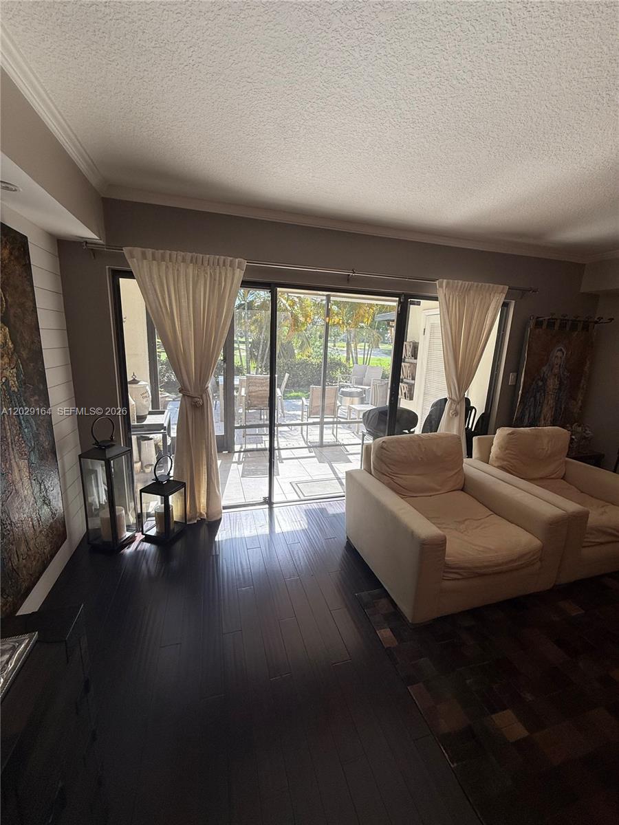 DELVISTA B CONDO - Residential
