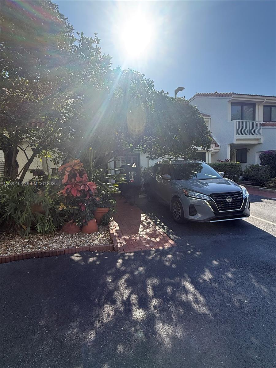 DELVISTA B CONDO - Residential