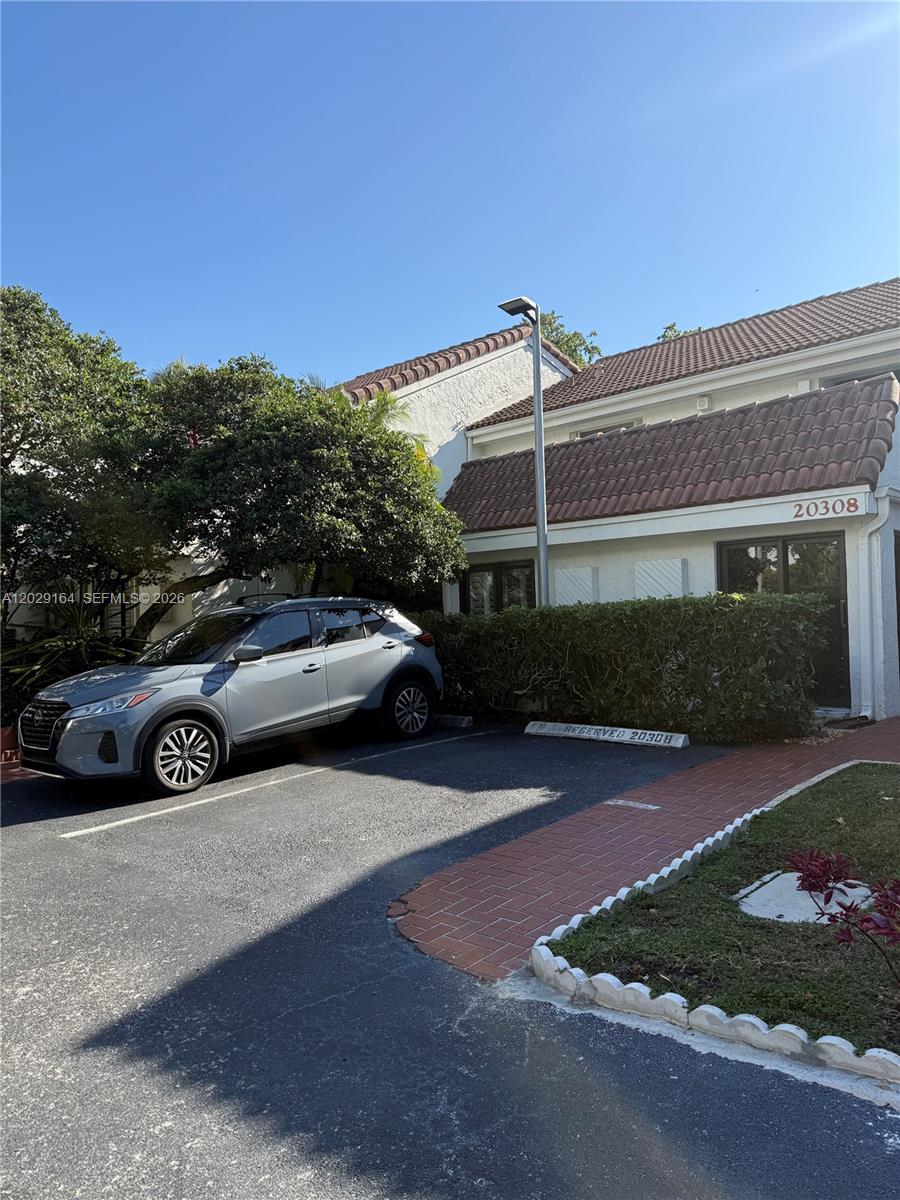 DELVISTA B CONDO - Residential