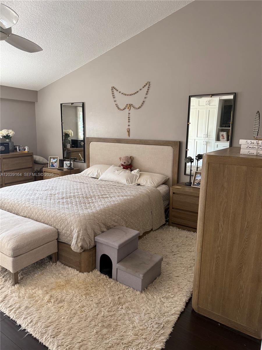 DELVISTA B CONDO - Residential