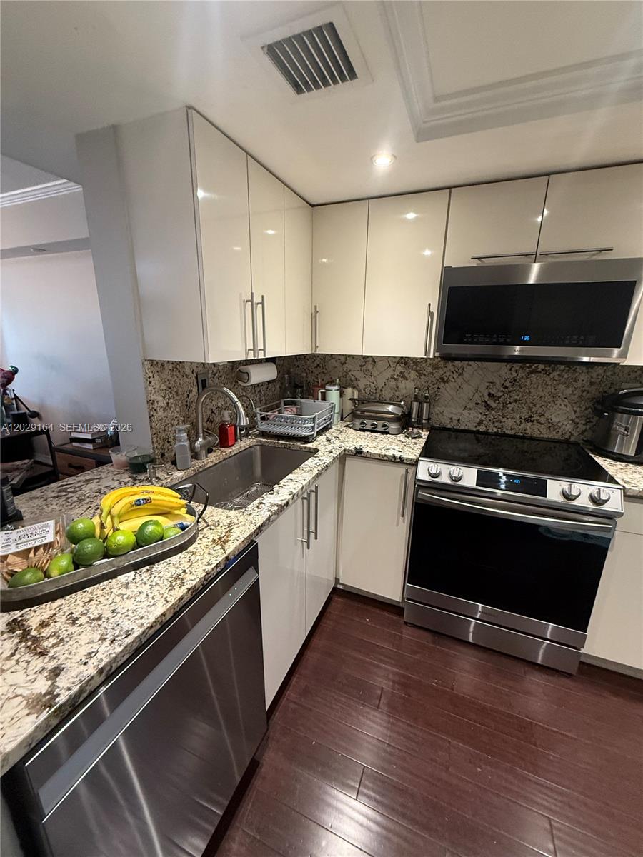 DELVISTA B CONDO - Residential