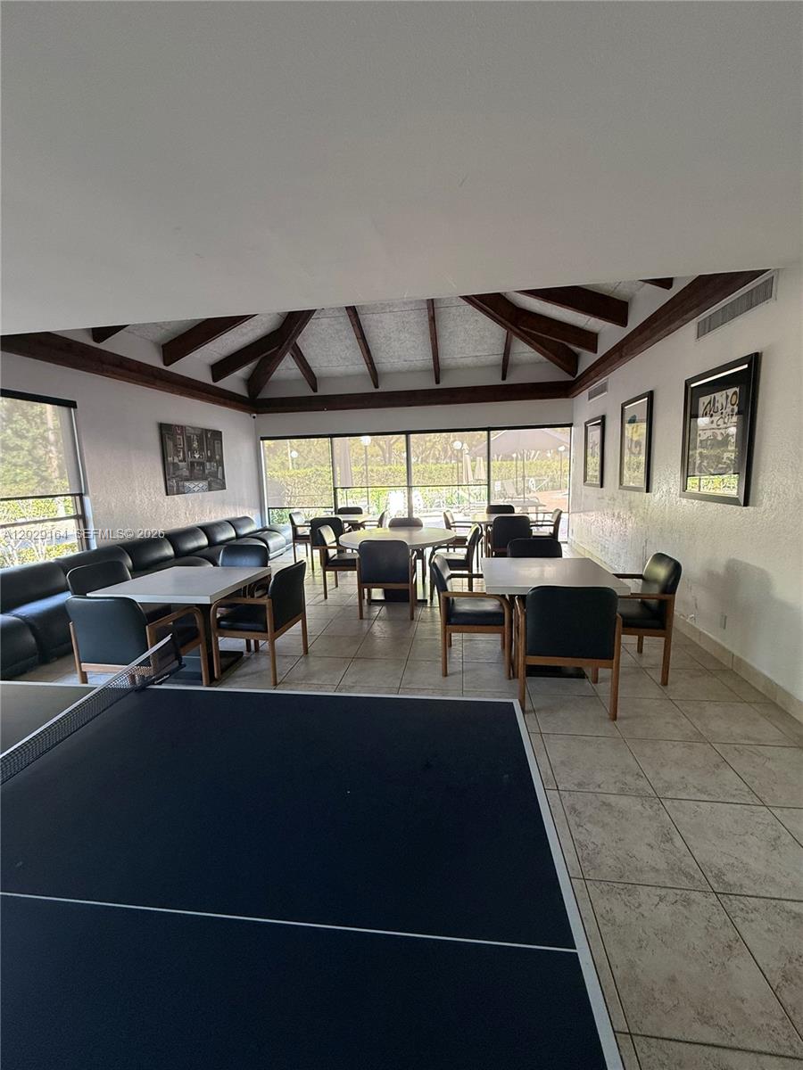 DELVISTA B CONDO - Residential
