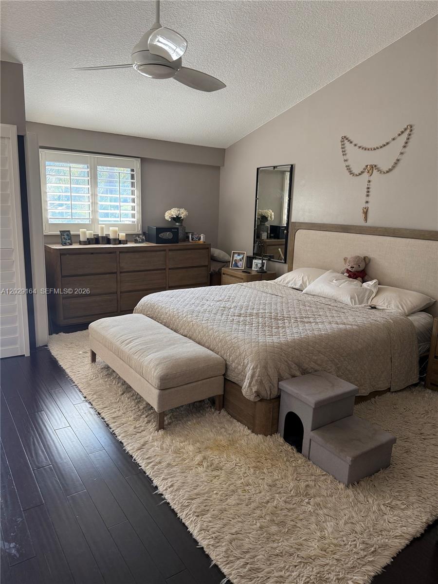 DELVISTA B CONDO - Residential