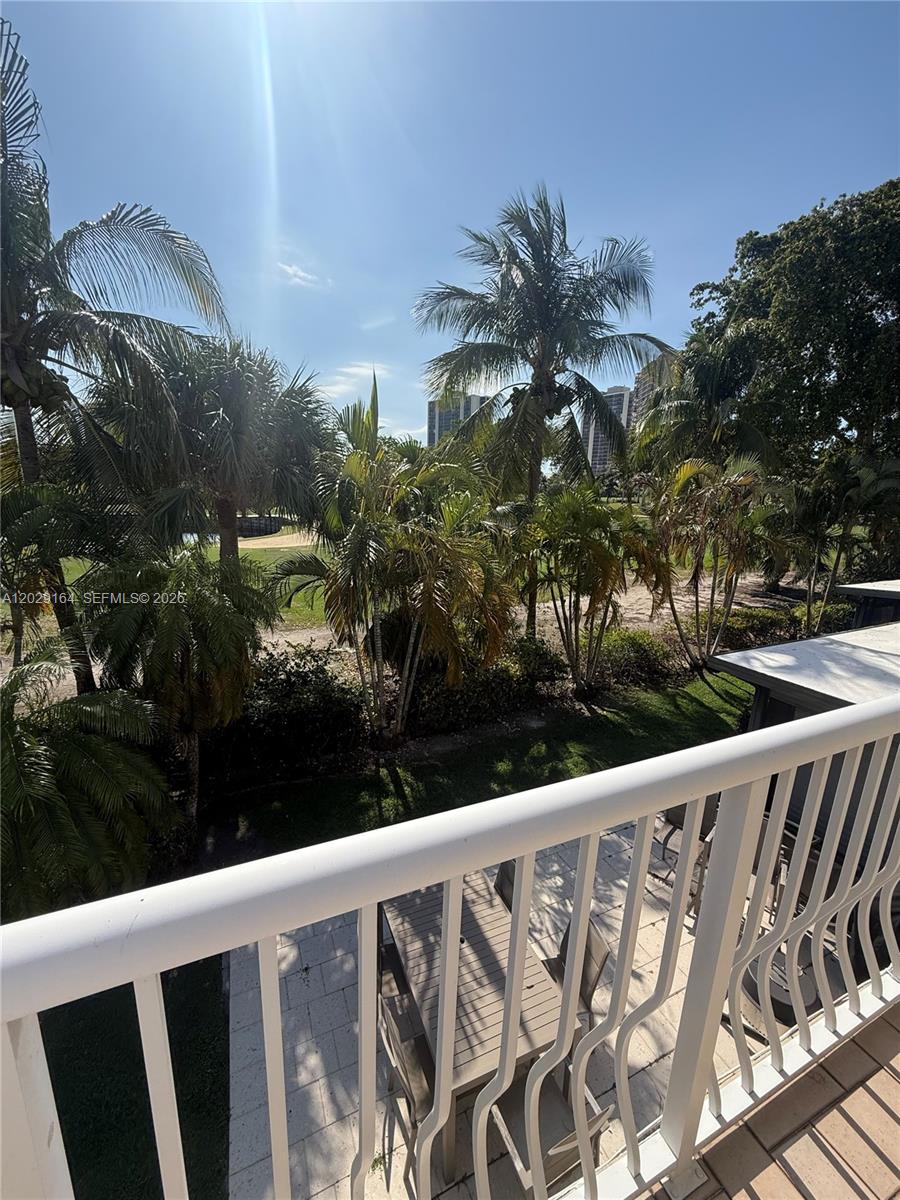 DELVISTA B CONDO - Residential