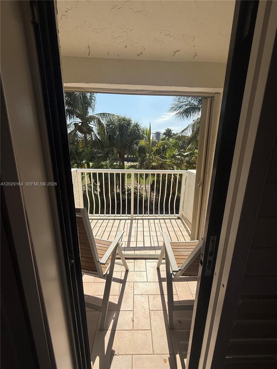 DELVISTA B CONDO - Residential