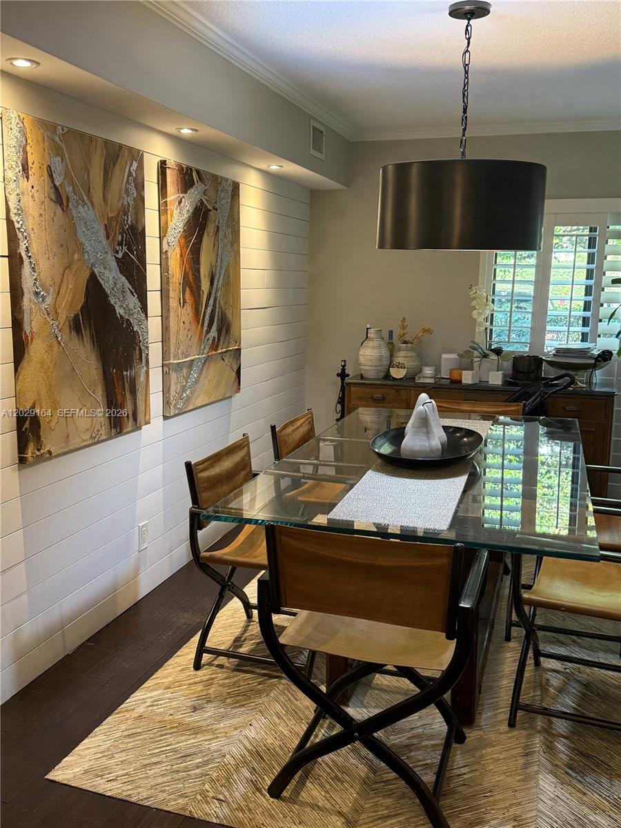 DELVISTA B CONDO - Residential