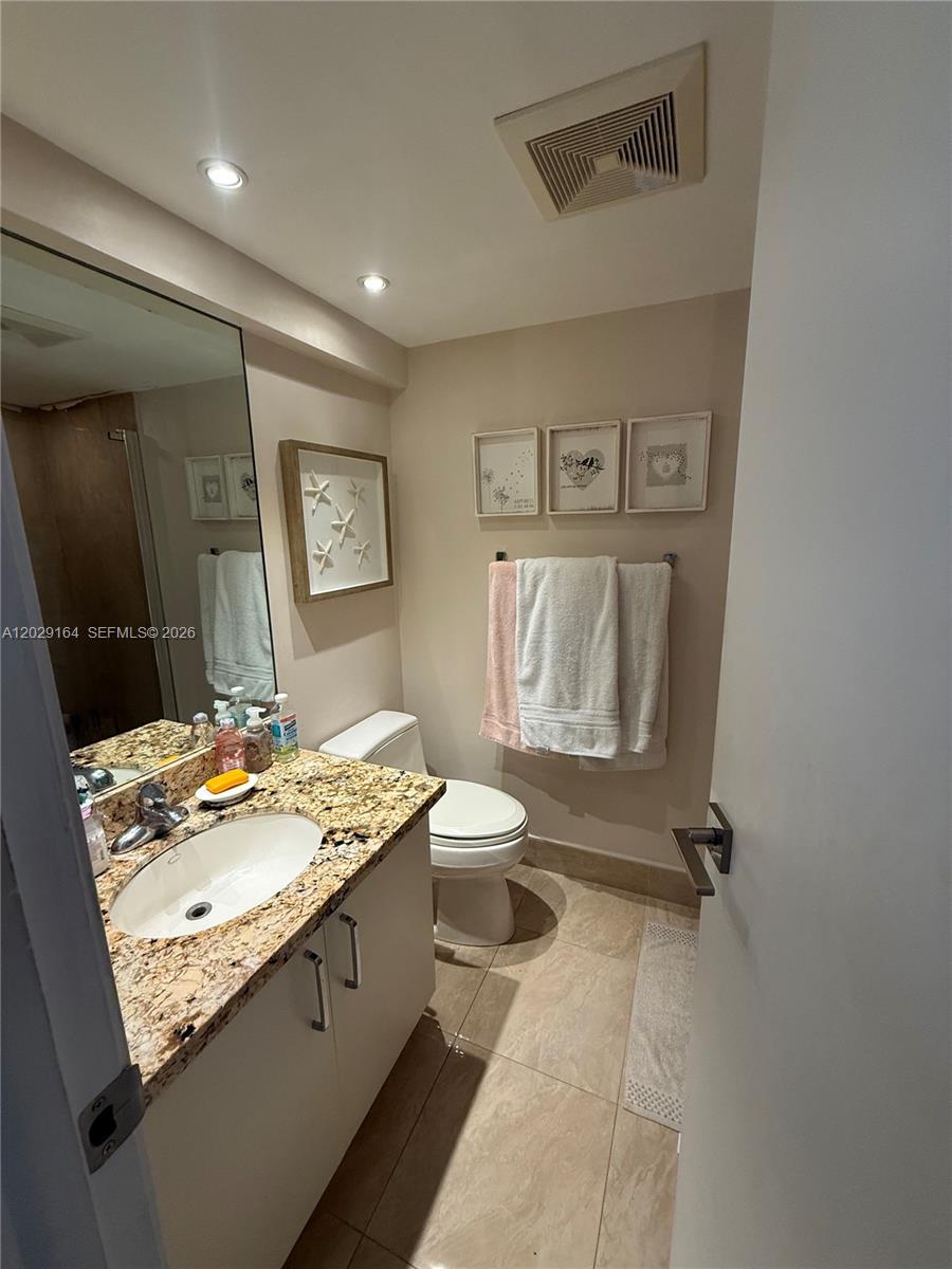 DELVISTA B CONDO - Residential