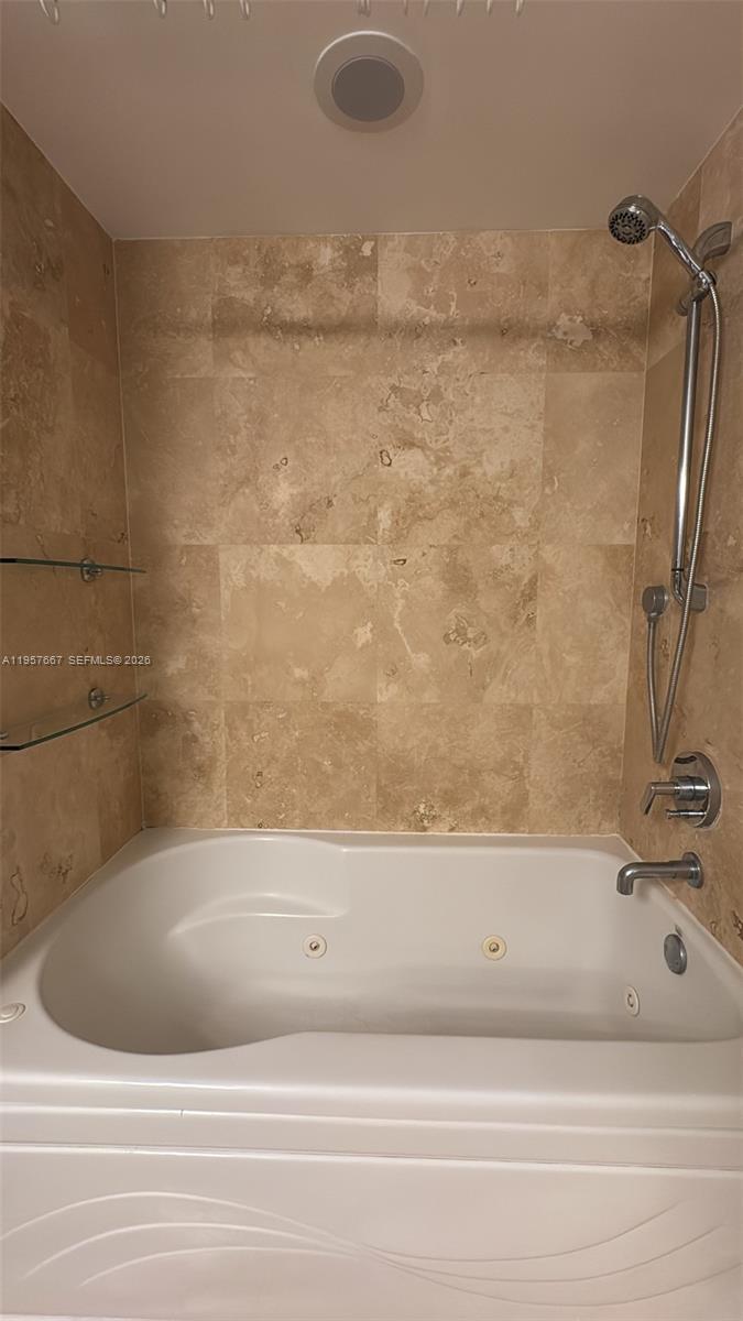 BRICKELL ON THE RIVER S T - Residential