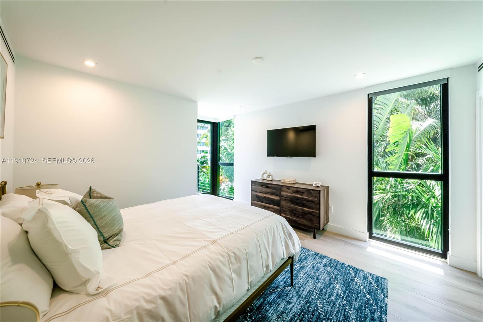 ISLE OF NORMANDY MIAMI VI - Residential