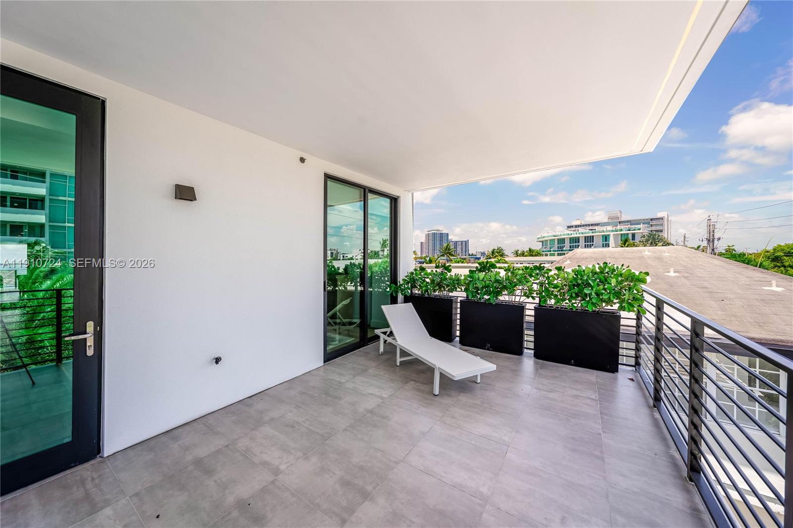 ISLE OF NORMANDY MIAMI VI - Residential