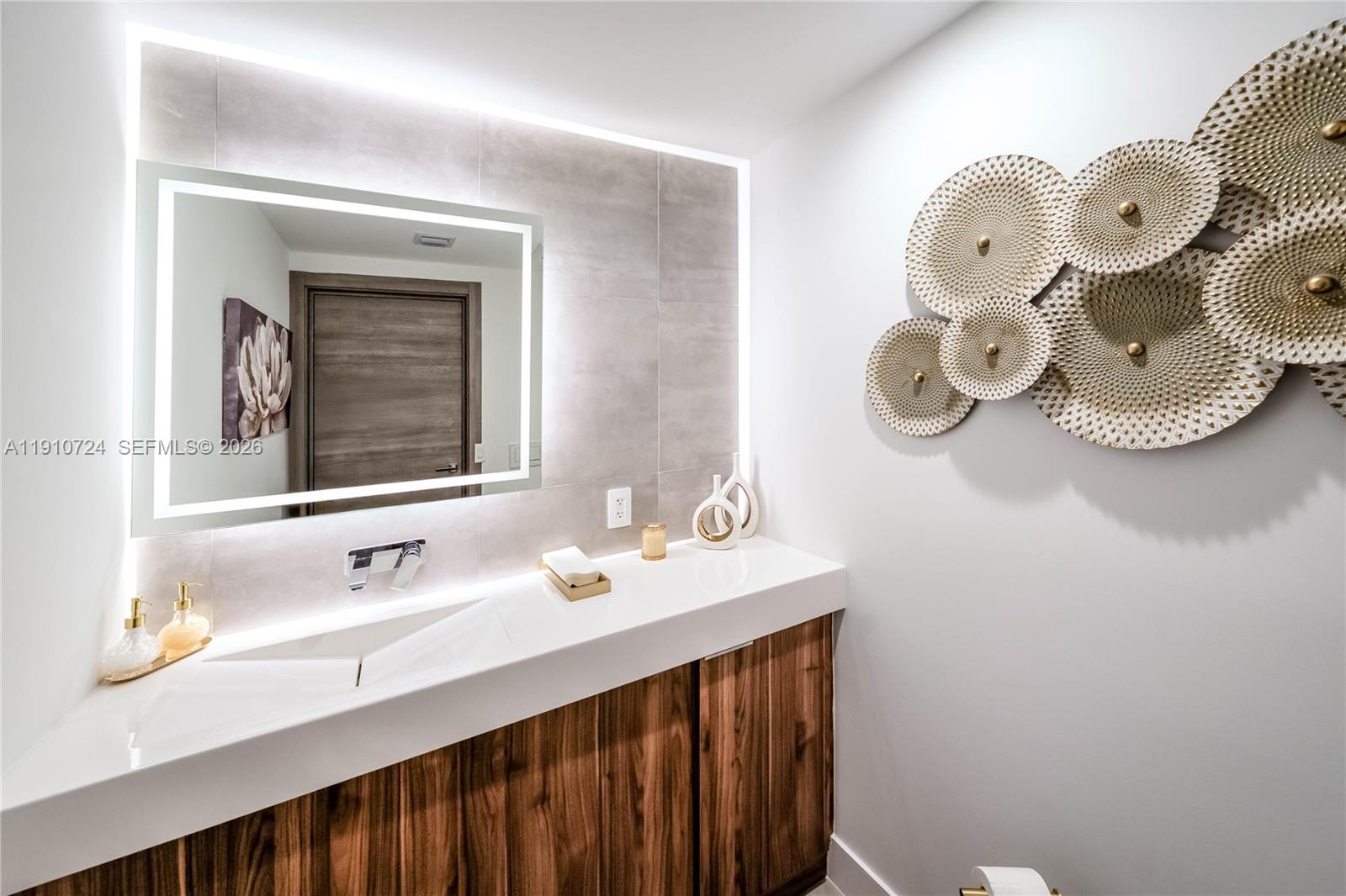 ISLE OF NORMANDY MIAMI VI - Residential