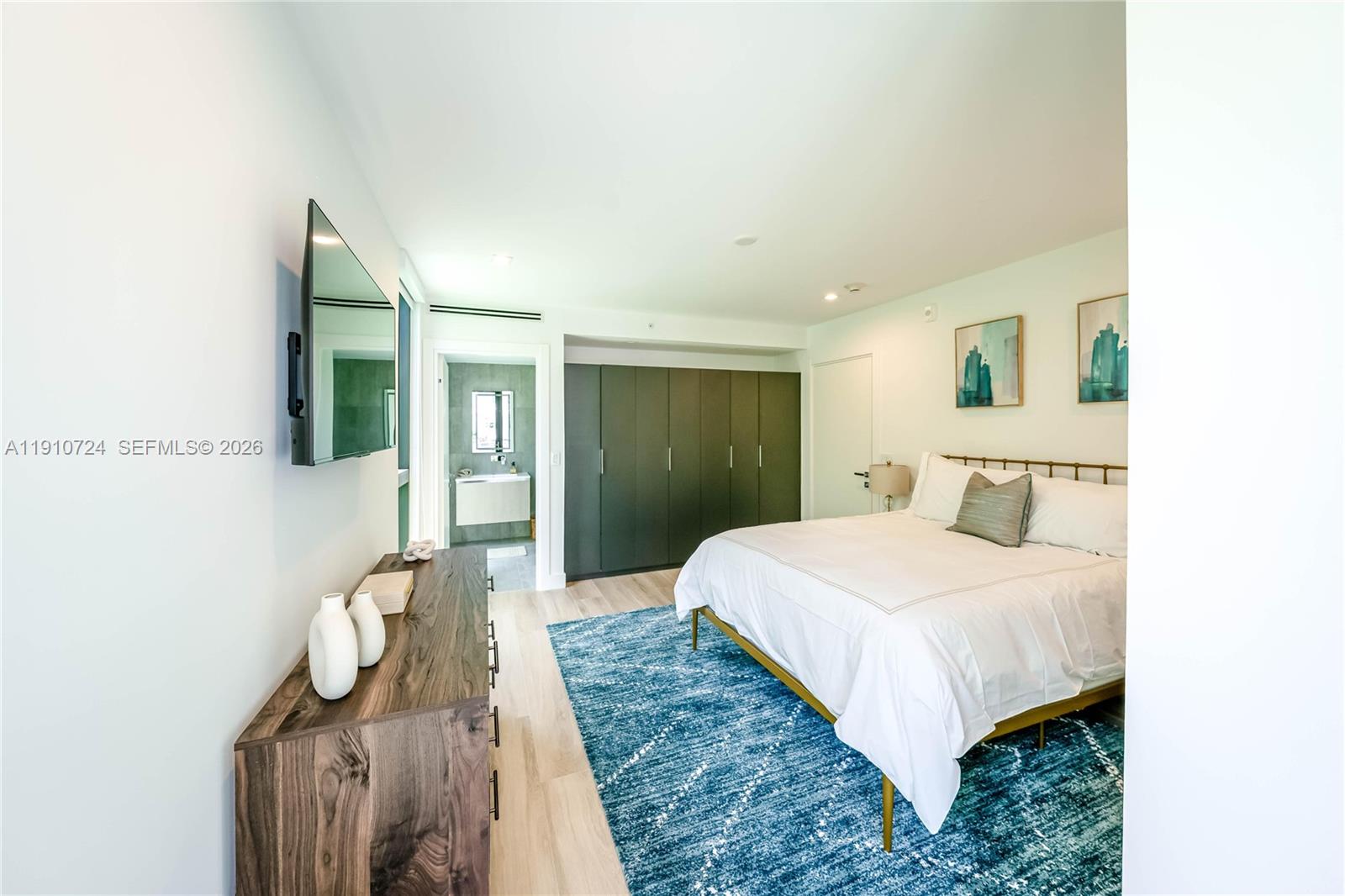 ISLE OF NORMANDY MIAMI VI - Residential