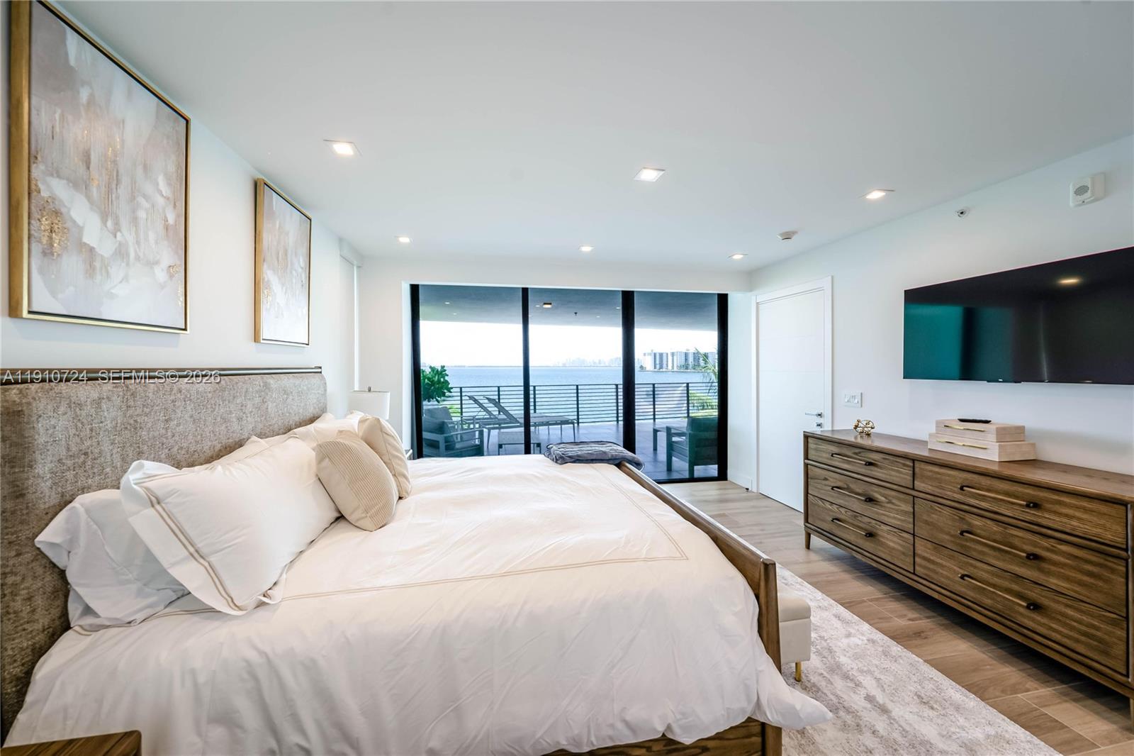 ISLE OF NORMANDY MIAMI VI - Residential