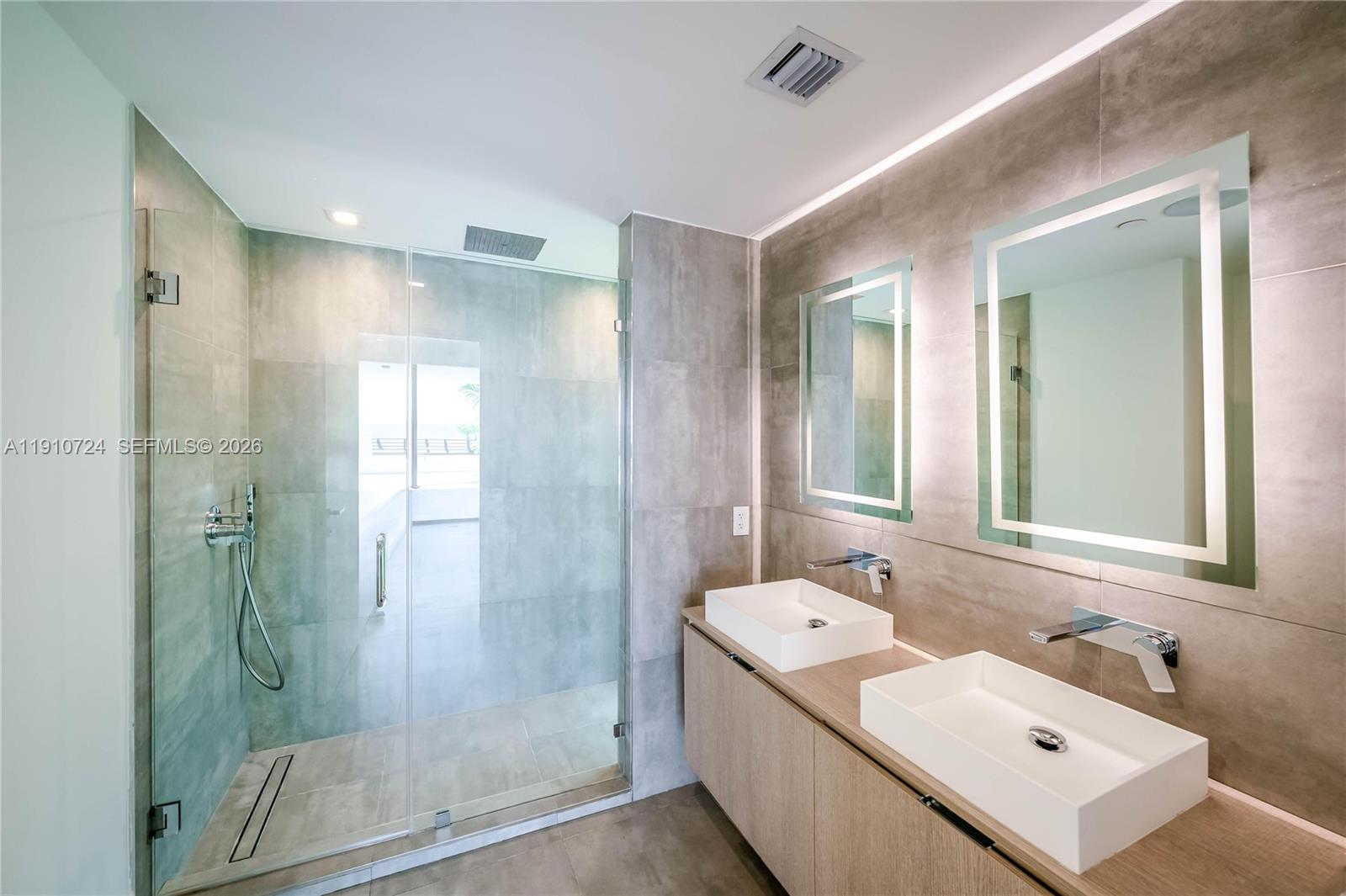 ISLE OF NORMANDY MIAMI VI - Residential