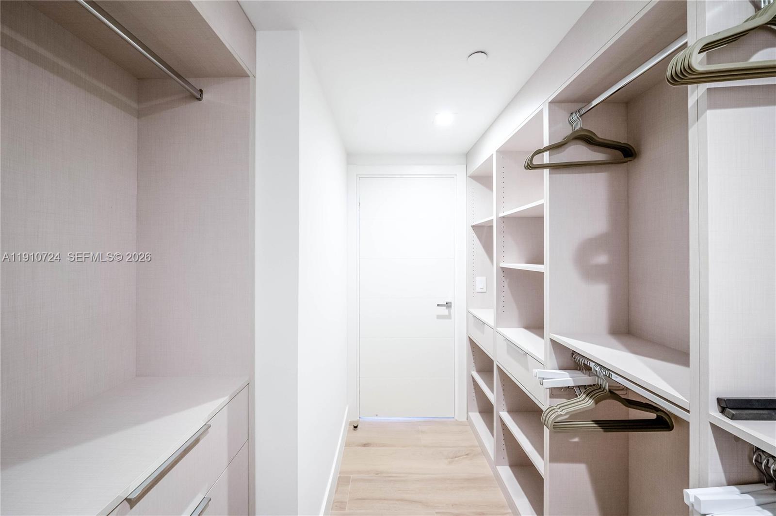 ISLE OF NORMANDY MIAMI VI - Residential