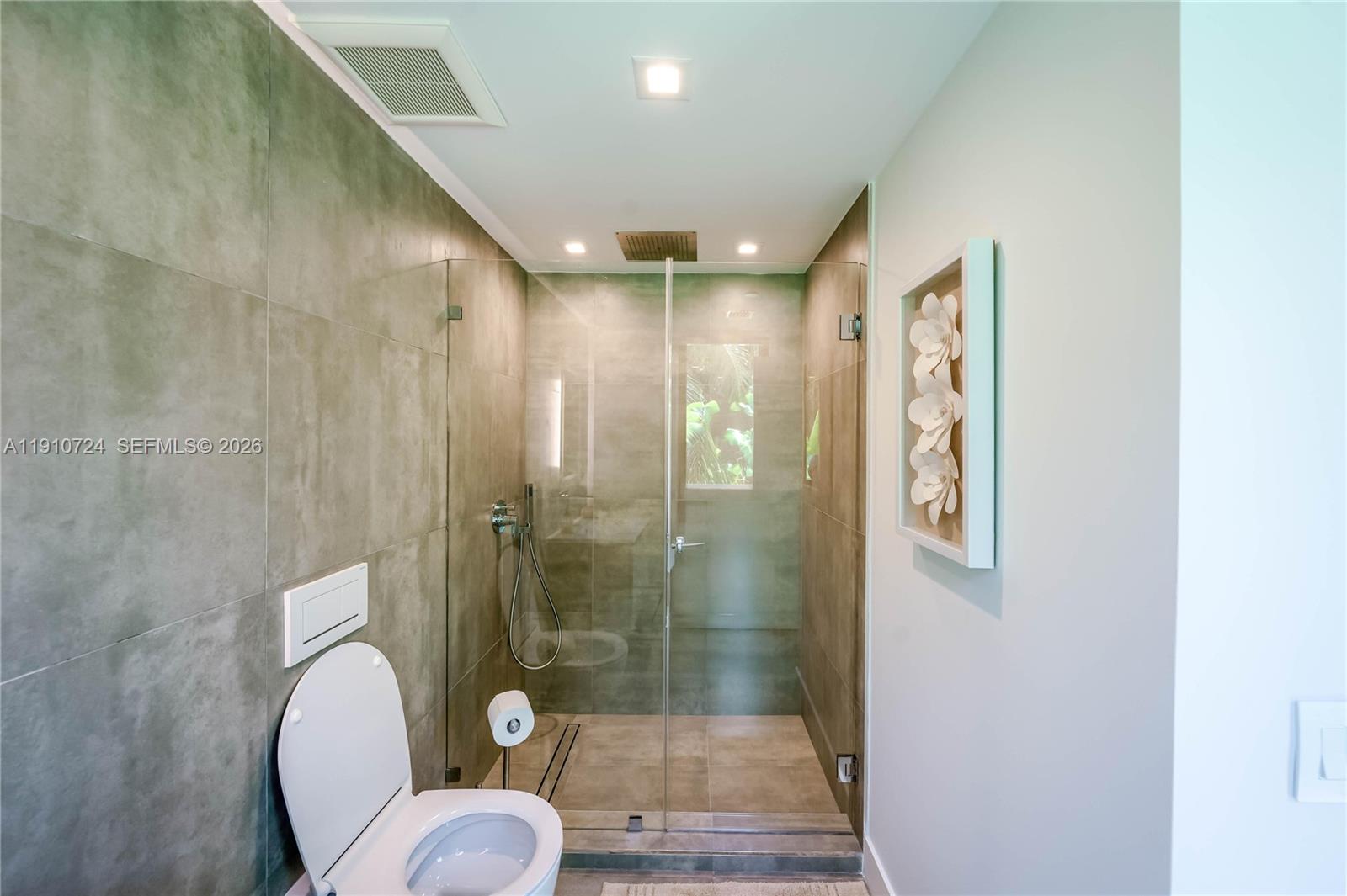 ISLE OF NORMANDY MIAMI VI - Residential