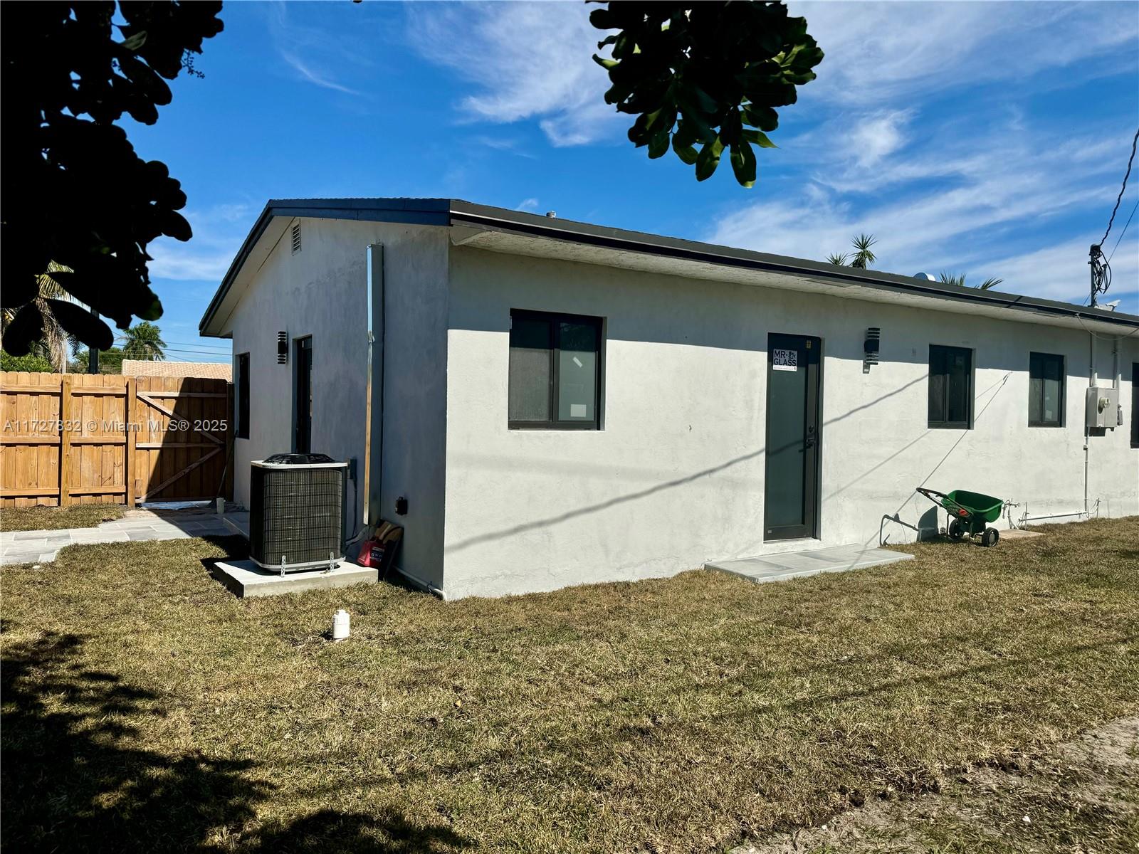 CRESTHAVEN NO 4 - Residential