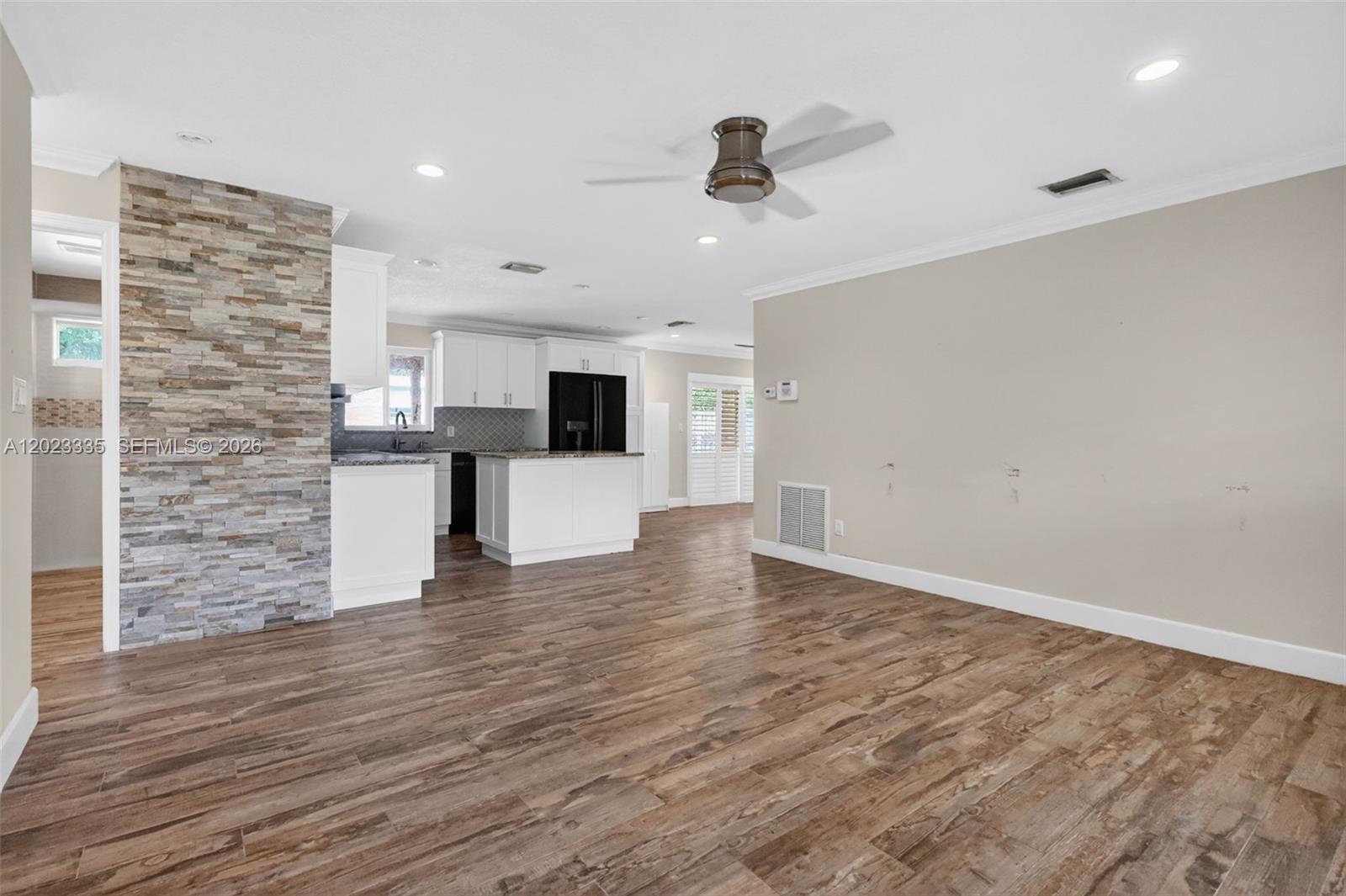 BREEZE HAVEN NO 3 - Residential