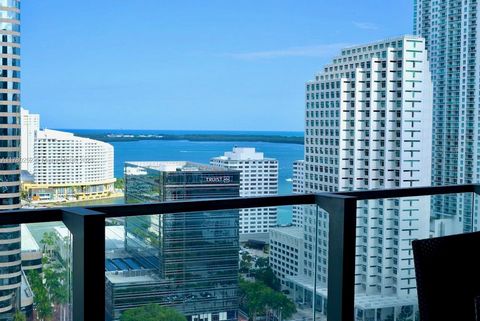 68 SE 6th St 2001 Miami FL 33131