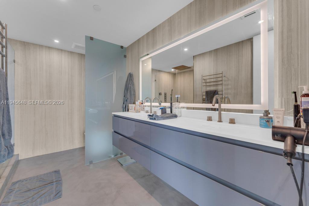 MARINABLUE CONDO - Residential